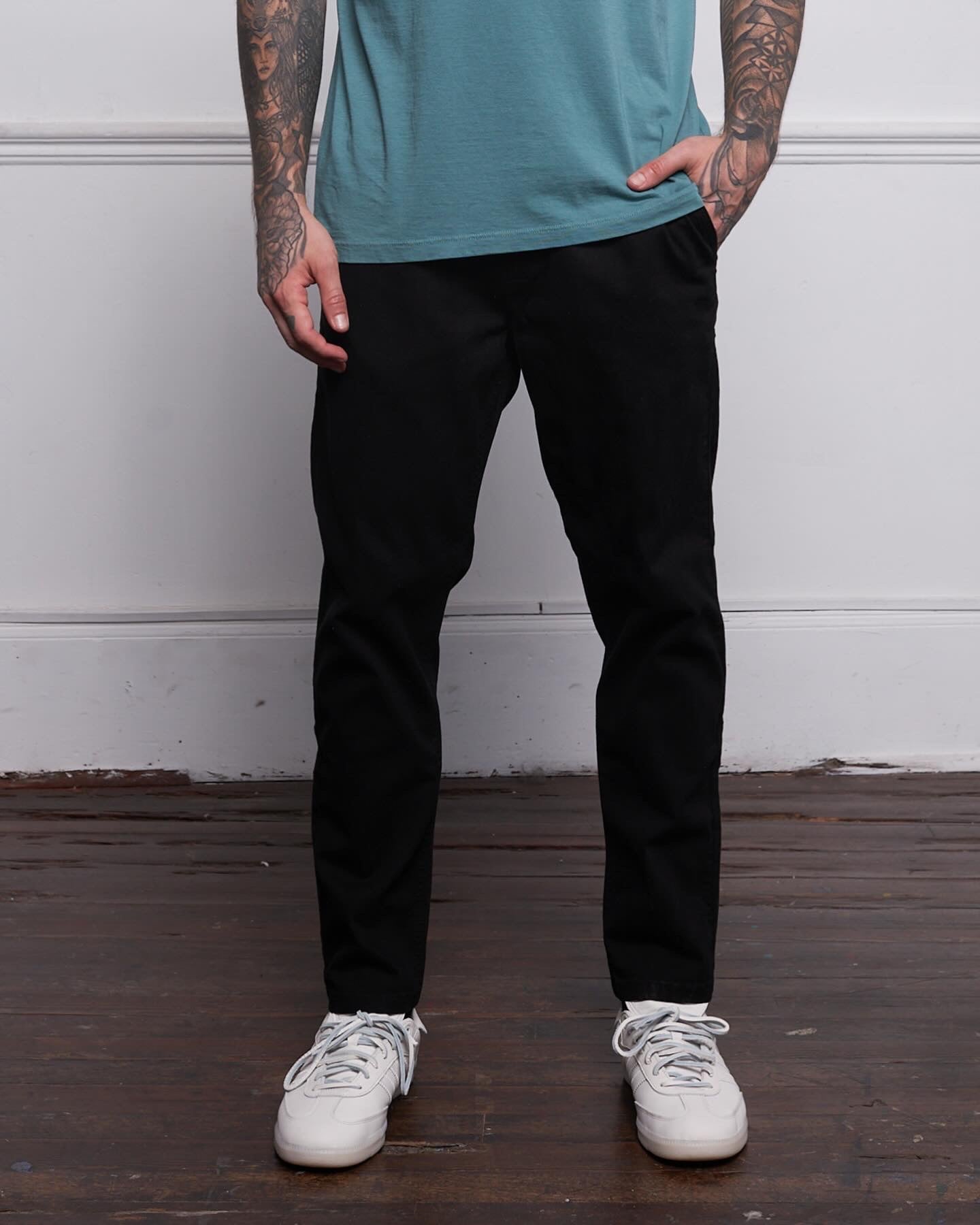 Washed Chino Pant Negro – Nuqa - Main Image