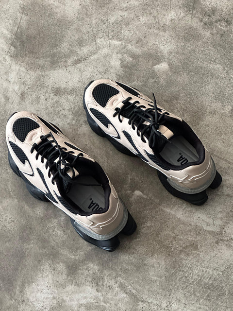 Track I - Beige / Negra