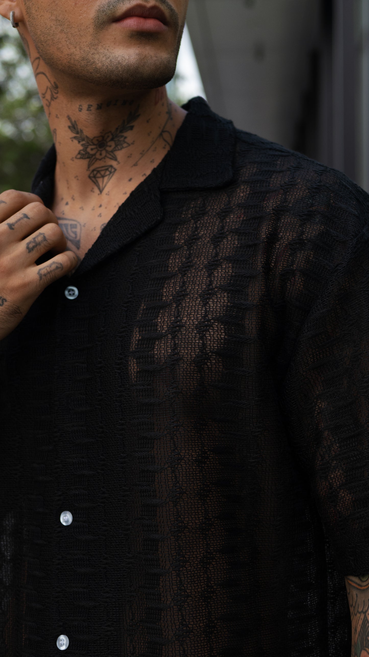 Essential Textured Shirt - Negra