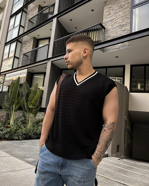 V Neck Knitted Vest - Black