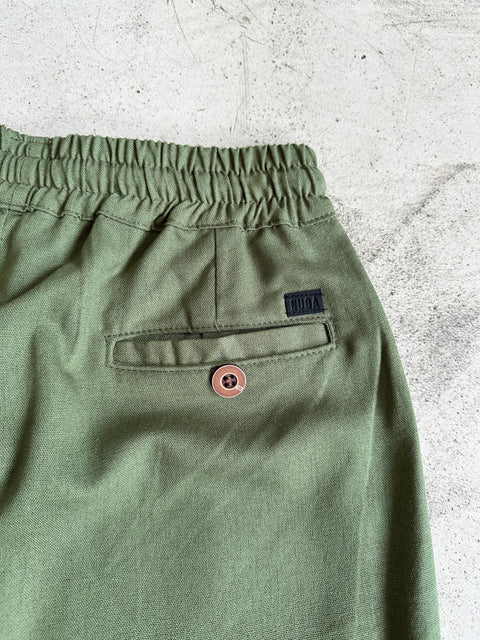 Comfort Chino Short - Green (Unisex Mold)